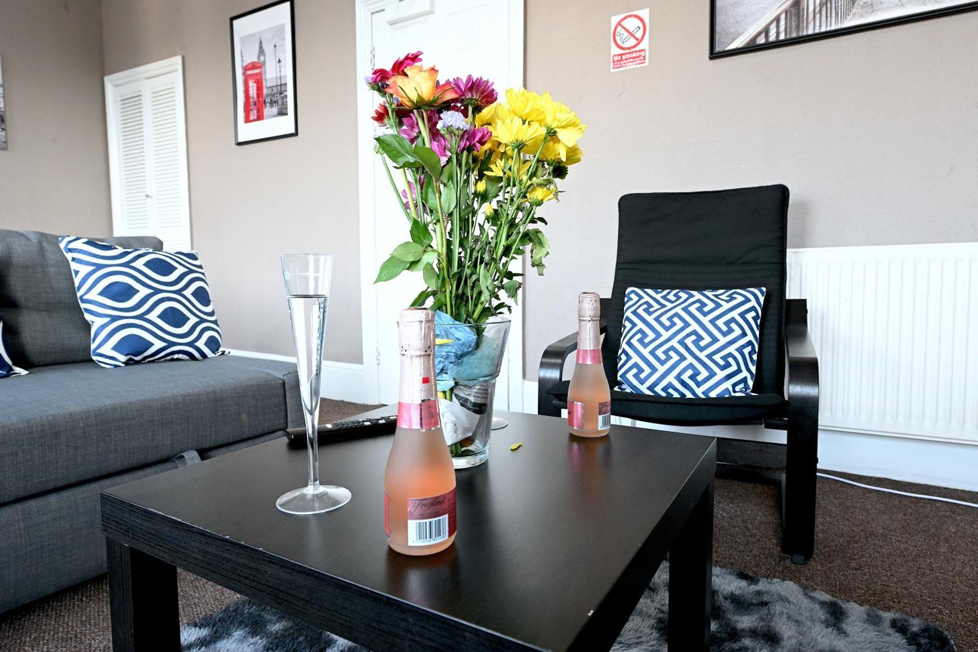 Stunning 3 Bedroom Serviced Flat In North Londres Exterior foto